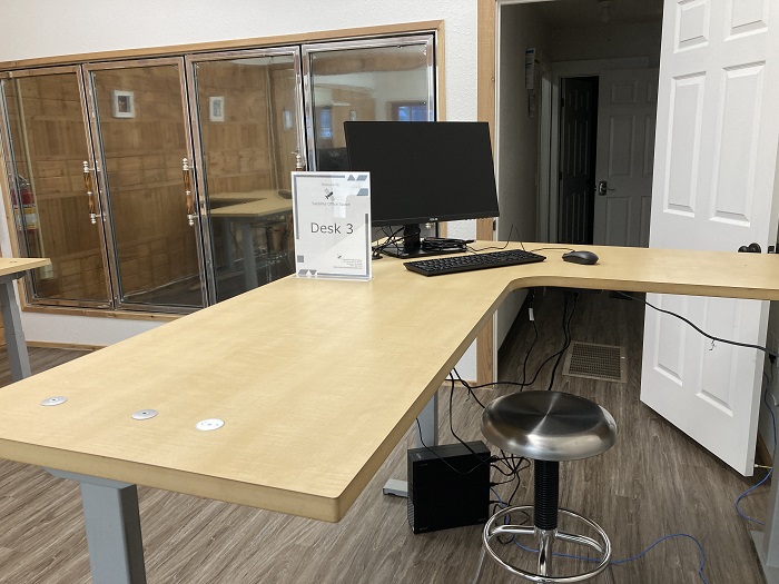 Desk 3